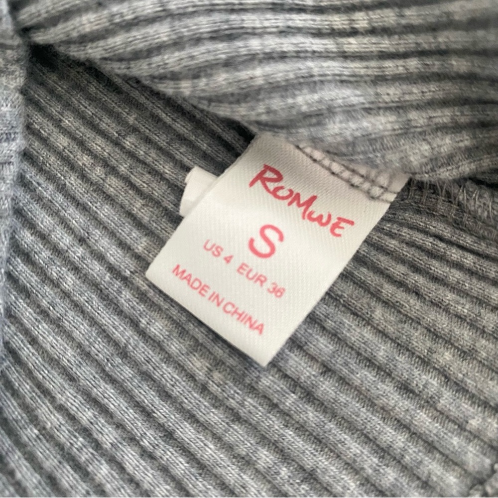 ROMWE Grey Ribbed Cropped Tank Top - Picture 5 of 5